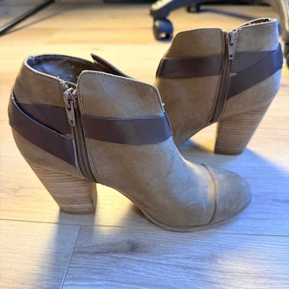Carlos by Carlos Santana Tan and Brown Ankle Booties
